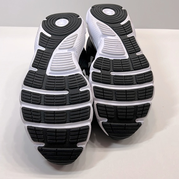 Under Armour Women's Charged Assert 9 Running Shoe - Picture 5 of 5